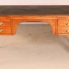 Pamono Vintage Oak Kneehole Desk with Leather Top from Lita Online