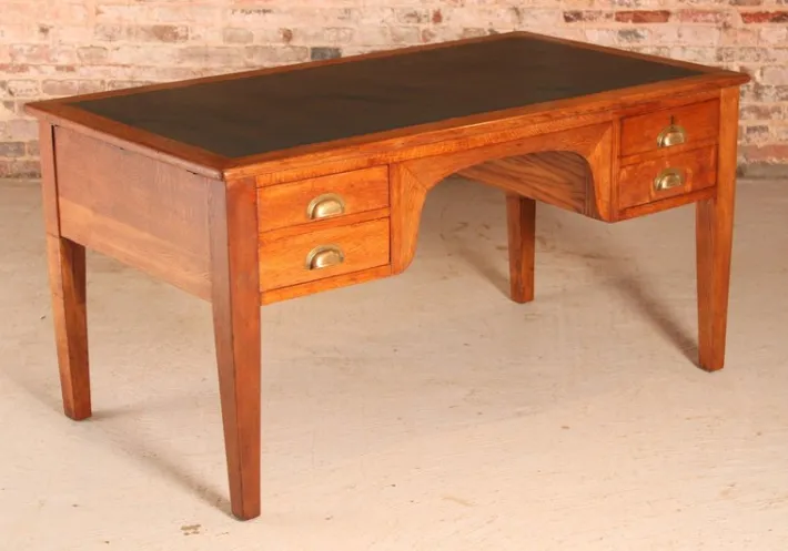 Pamono Vintage Oak Kneehole Desk with Leather Top from Lita Online