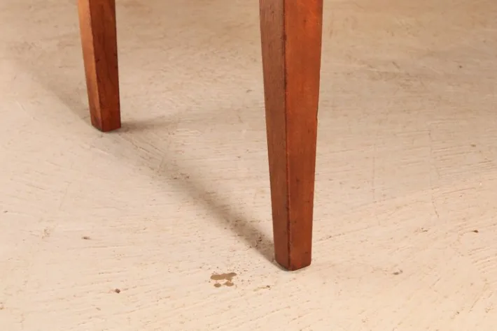 Pamono Vintage Oak Kneehole Desk with Leather Top from Lita Online