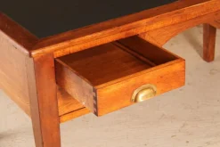 Pamono Vintage Oak Kneehole Desk with Leather Top from Lita Online