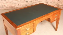 Pamono Vintage Oak Kneehole Desk with Leather Top from Lita Online