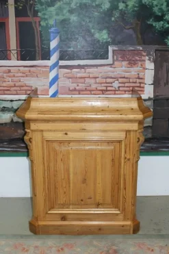 Pamono Vintage Pinewood Store Counter, 1920s Online