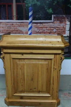 Pamono Vintage Pinewood Store Counter, 1920s Online