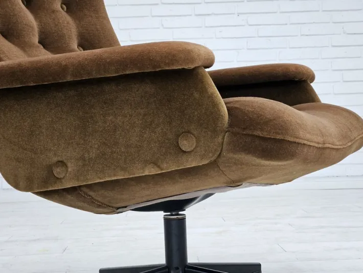 Pamono Vintage Scandinavian Swivel Chair in Velour, 1960s Best