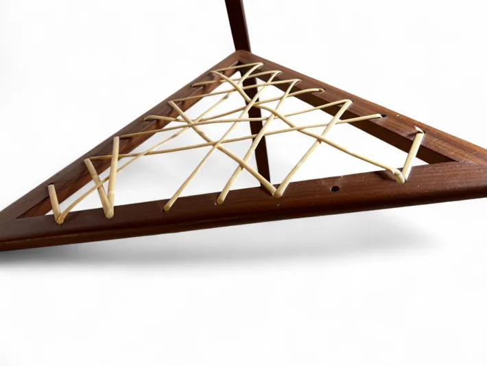 Pamono Vintage Swedish Chairs and Triangular Coffee Table by Carl Malmsten for Bodafors, 1950s, Set of 3 Outlet