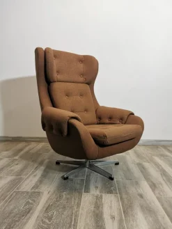 Pamono Vintage Swivel Chair from Up Zavody Rousinov, 1970s Hot