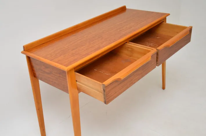 Pamono Vintage Walnut Console Table attributed to Finewood, 1960s Discount