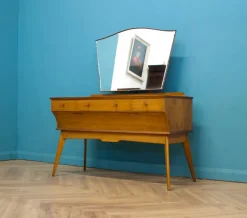 Pamono Vintage Walnut Dressing Table by Alfred Cox for Heals, 1960s Clearance