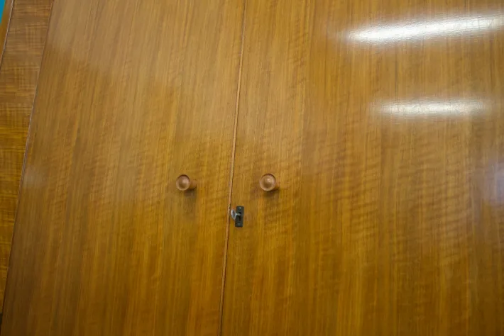 Pamono Vintage Walnut Wardrobe by Alfred Cox for Heals, 1950s Best