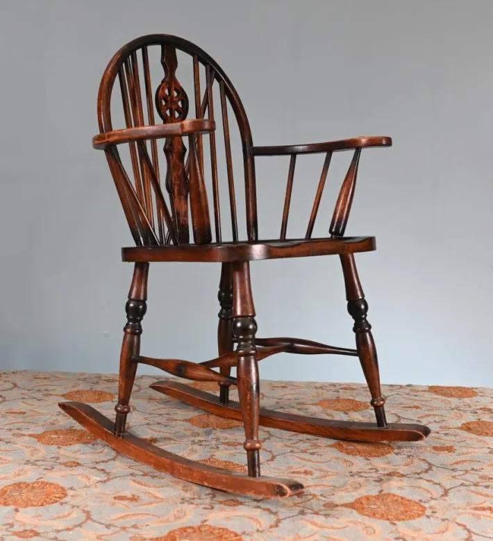 Pamono Vintage Windsor Rocking Chair, 1930 New