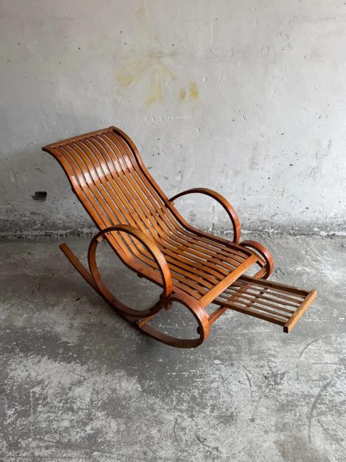 Pamono Vintage Wooden Rocking Chaise Longue with Circular Frame Sale