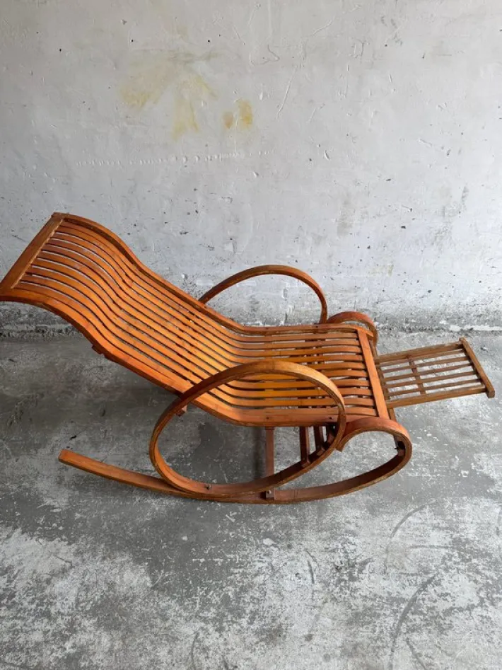 Pamono Vintage Wooden Rocking Chaise Longue with Circular Frame Sale