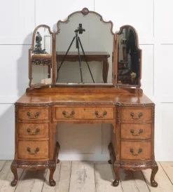 Pamono Walnut Dressing Table, 1890s Outlet