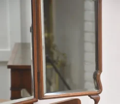 Pamono Walnut Dressing Table, 1890s Outlet