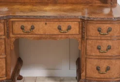 Pamono Walnut Dressing Table, 1890s Outlet