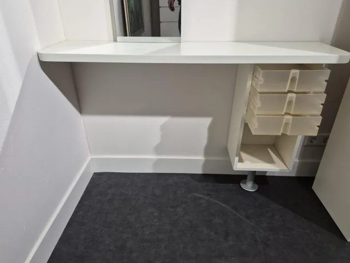 Pamono White Good Dressing Table with Mirror from Interlubke Best