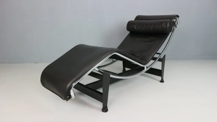 Pamono White Leather LC4 Chaise Longue by Le Corbusier for Cassina, 1980s Clearance
