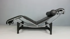 Pamono White Leather LC4 Chaise Longue by Le Corbusier for Cassina, 1980s Clearance