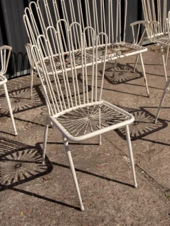 Pamono White Painted Wrought Iron and Metal Bistro Chairs and Sofa in the style of Mathieu Matégot, France, 1950s, Set of 5 Hot