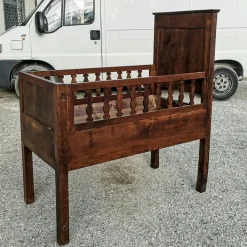 Pamono Wooden Bed Cradle, Italy Outlet