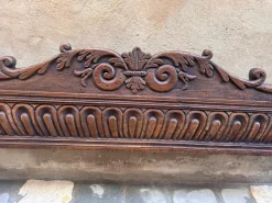 Pamono Wooden Bed with Scorpioni Family Coat of Arms, 17th Century