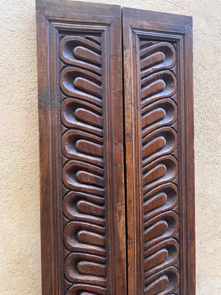 Pamono Wooden Bed with Scorpioni Family Coat of Arms, 17th Century